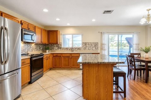 Casa en venta en Orlando, Florida, 4 dormitorios, 268.02 m2 № 2093868 - foto 11