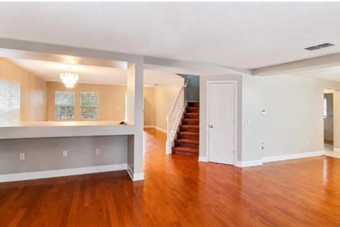 Casa en venta en Orlando, Florida, 4 dormitorios, 268.02 m2 № 2093868 - foto 16