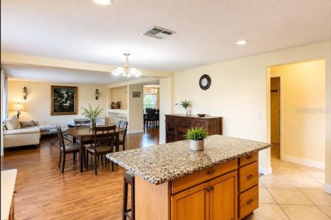 Casa en venta en Orlando, Florida, 4 dormitorios, 268.02 m2 № 2093868 - foto 8