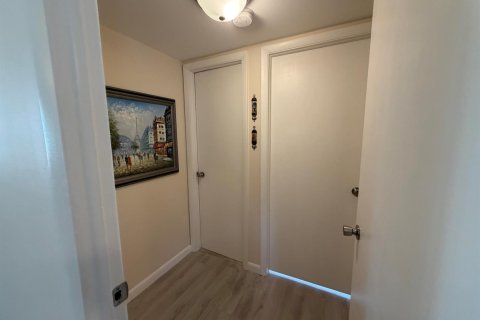 Купить кондоминиум в Маргит, Флорида 4 комнаты, 91.97м2, № 2086117 - фото 5