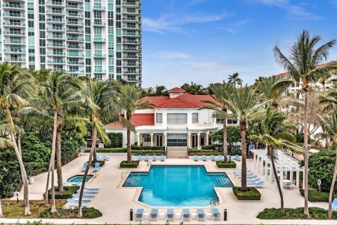 Condo in Aventura, Florida, 2 bedrooms  № 1938232 - photo 1