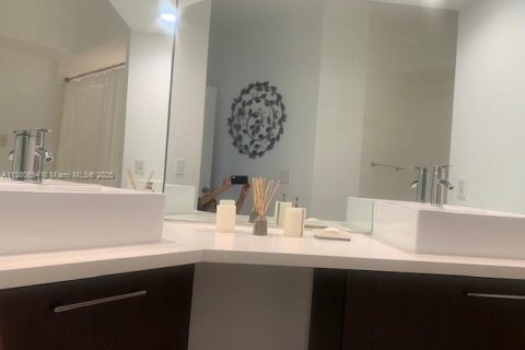 Condominio en alquiler en Aventura, Florida, 2 dormitorios, 110.65 m2 № 1938232 - foto 27