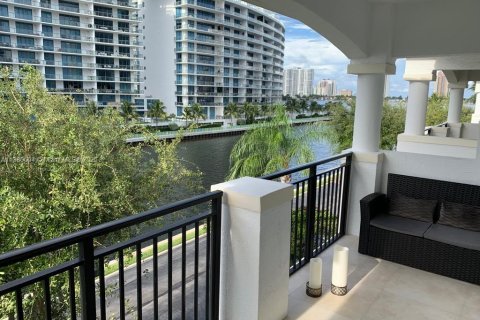 Copropriété à louer à Aventura, Floride: 2 chambres, 110.65 m2 № 1938232 - photo 7