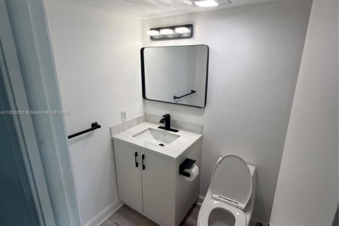 Condo in Pompano Beach, Florida, 1 bedroom  № 1882042 - photo 7