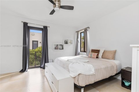 Adosado en venta en Miami, Florida, 4 dormitorios, 180.97 m2 № 1993835 - foto 11