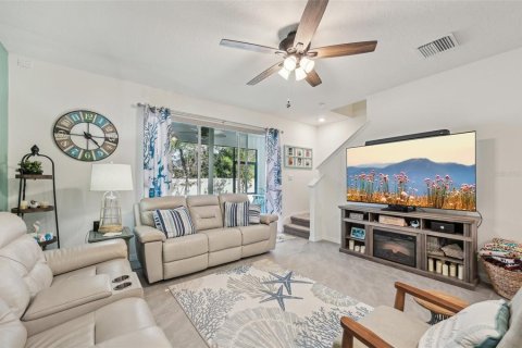 Townhouse in Wimauma, Florida 3 bedrooms, 157.47 sq.m. № 1593596 - photo 7