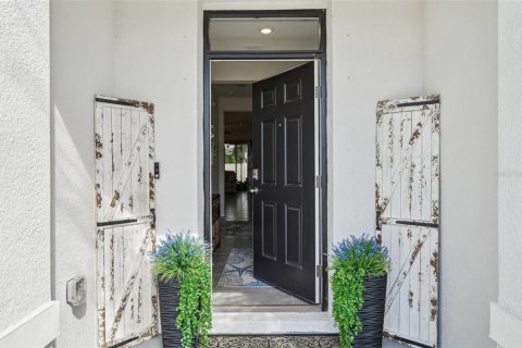 Townhouse in Wimauma, Florida 3 bedrooms, 157.47 sq.m. № 1593596 - photo 4
