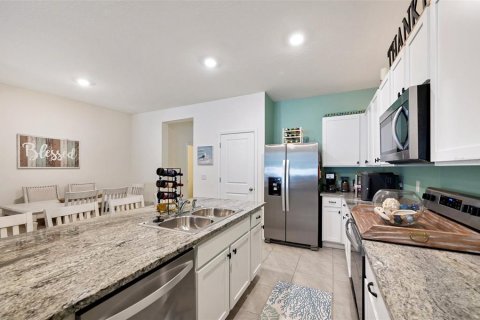 Townhouse in Wimauma, Florida 3 bedrooms, 157.47 sq.m. № 1593596 - photo 9