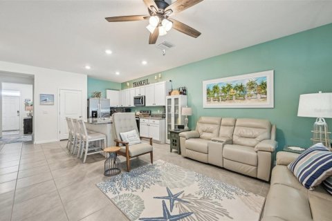 Townhouse in Wimauma, Florida 3 bedrooms, 157.47 sq.m. № 1593596 - photo 6