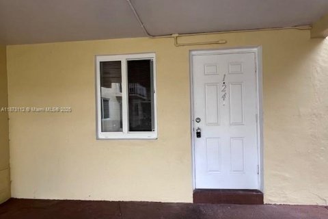 Appartement à louer à Miami Gardens, Floride: 1 chambre, 67.82 m2 № 1928051 - photo 2