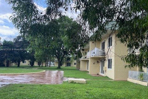 Appartement à louer à Miami Gardens, Floride: 1 chambre, 67.82 m2 № 1928051 - photo 16