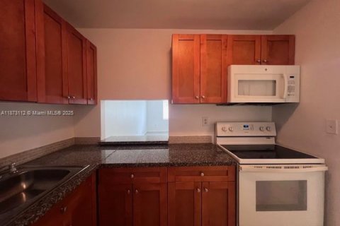 Appartement à louer à Miami Gardens, Floride: 1 chambre, 67.82 m2 № 1928051 - photo 3