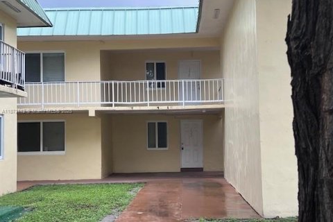 Appartement à louer à Miami Gardens, Floride: 1 chambre, 67.82 m2 № 1928051 - photo 1