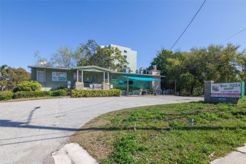 Propiedad comercial en venta en Largo, Florida, 367.06 m2 № 1654945 - foto 1