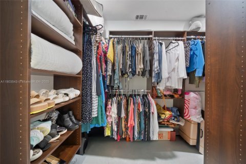 Villa ou maison à vendre à Miami, Floride: 4 chambres, 169.27 m2 № 1955182 - photo 21