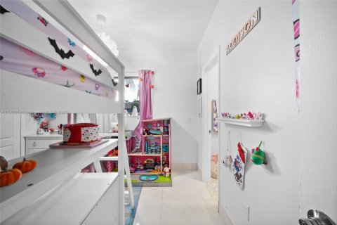 Villa ou maison à vendre à Miami, Floride: 4 chambres, 169.27 m2 № 1955182 - photo 25