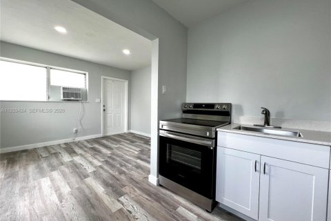 Villa ou maison à louer à Hallandale Beach, Floride: 2 chambres № 1996973 - photo 7