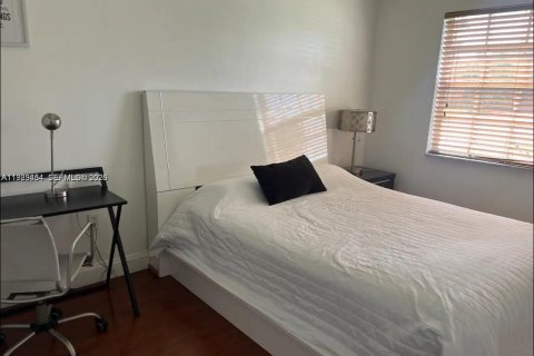 Villa ou maison à louer à Pembroke Pines, Floride: 3 chambres, 103.68 m2 № 2051574 - photo 8