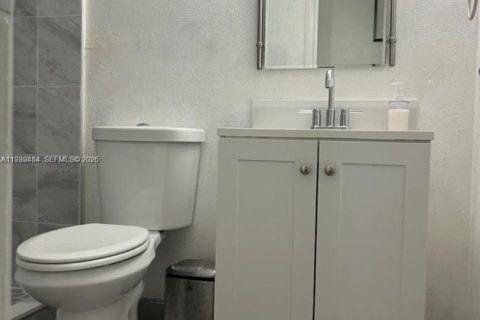 Villa ou maison à louer à Pembroke Pines, Floride: 3 chambres, 103.68 m2 № 2051574 - photo 17