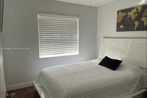 Villa ou maison à louer à Pembroke Pines, Floride: 3 chambres, 103.68 m2 № 2051574 - photo 13