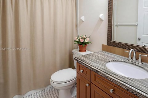 Townhouse in Miami, Florida 3 bedrooms, 103.12 sq.m. № 2082969 - photo 8