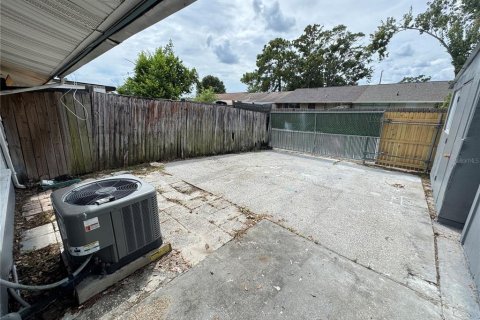 Casa en alquiler en Tampa, Florida, 2 dormitorios, 98.1 m2 № 1915146 - foto 15