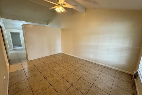 Casa en alquiler en Tampa, Florida, 2 dormitorios, 98.1 m2 № 1915146 - foto 3