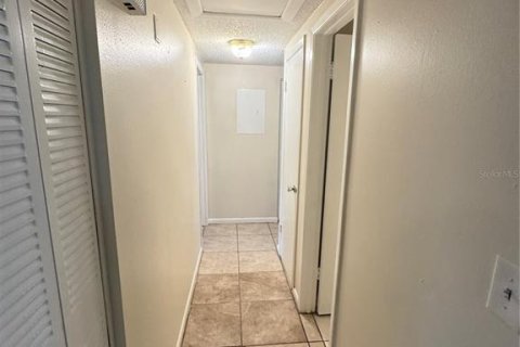 Casa en alquiler en Tampa, Florida, 2 dormitorios, 98.1 m2 № 1915146 - foto 9