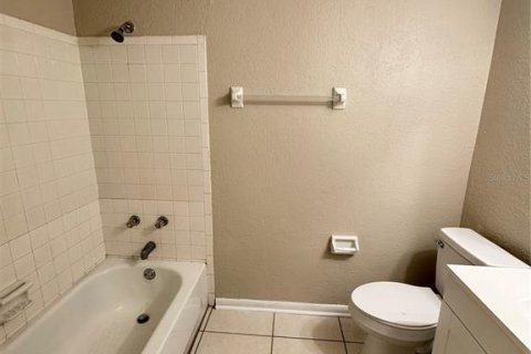 Casa en alquiler en Tampa, Florida, 2 dormitorios, 98.1 m2 № 1915146 - foto 12