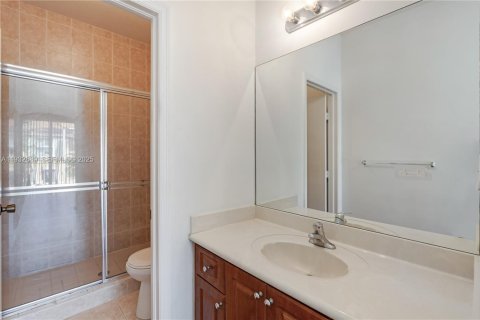 Снять в аренду кондоминиум в Пемброк-Пайнс, Флорида 3 спальни, 129.13м2, № 1991589 - фото 26