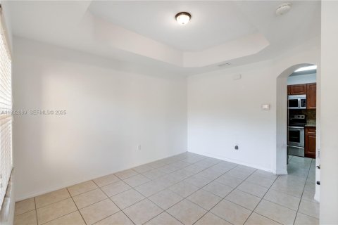 Снять в аренду кондоминиум в Пемброк-Пайнс, Флорида 3 спальни, 129.13м2, № 1991589 - фото 10