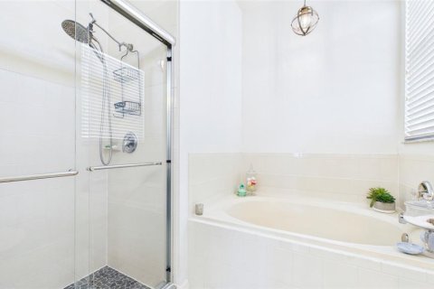 Casa en venta en Bradenton, Florida, 3 dormitorios, 160.07 m2 № 2220755 - foto 4