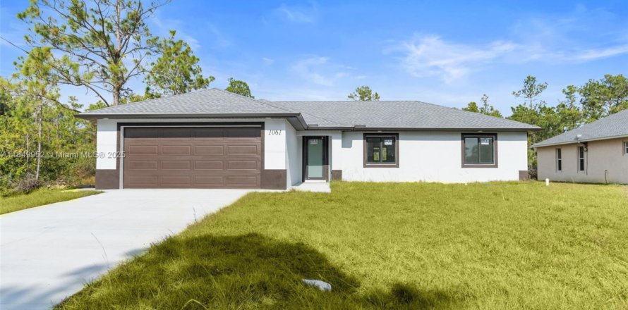 House in Lehigh Acres, Florida 3 bedrooms № 1852422