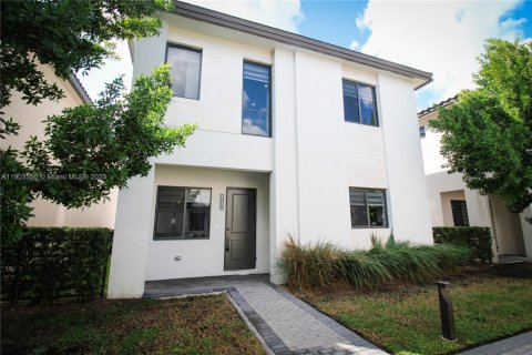 Casa en venta en Doral, Florida, 4 dormitorios, 268.49 m2 № 1955988 - foto 1