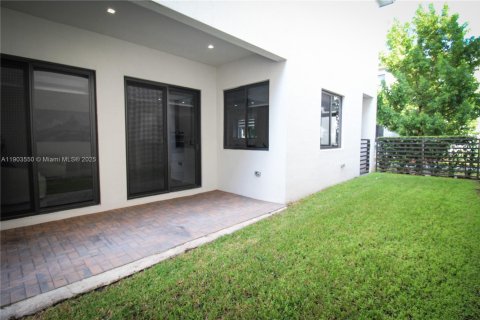 Casa en venta en Doral, Florida, 4 dormitorios, 268.49 m2 № 1955988 - foto 24