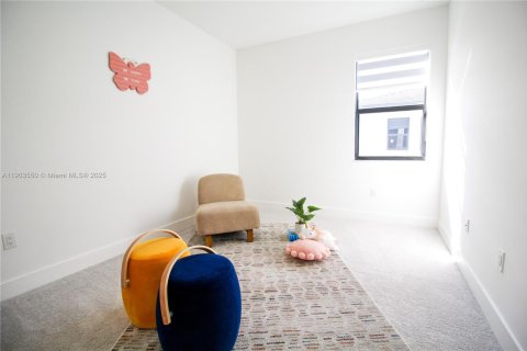 Casa en venta en Doral, Florida, 4 dormitorios, 268.49 m2 № 1955988 - foto 22