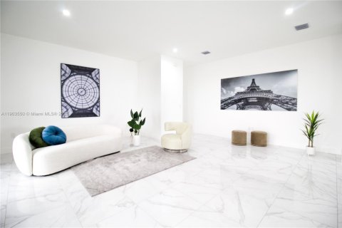 Casa en venta en Doral, Florida, 4 dormitorios, 268.49 m2 № 1955988 - foto 6