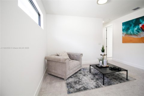 Casa en venta en Doral, Florida, 4 dormitorios, 268.49 m2 № 1955988 - foto 9