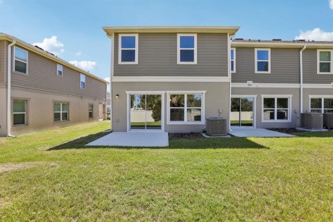 Townhouse in Lake Wales, Florida 3 bedrooms, 156.54 sq.m. № 2375518 - photo 18