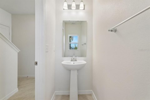 Townhouse in Lake Wales, Florida 3 bedrooms, 156.54 sq.m. № 2375518 - photo 9