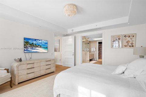 Condo in Miami Beach, Florida, 2 bedrooms  № 1989329 - photo 27