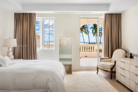 Condo in Miami Beach, Florida, 2 bedrooms  № 1989329 - photo 25