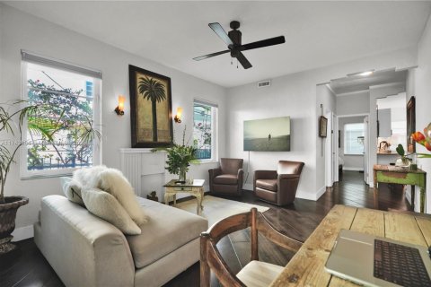 Condo in Miami Beach, Florida, 1 bedroom  № 1976857 - photo 4