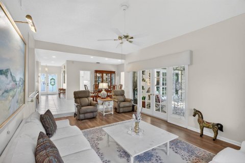 House in Stuart, Florida 3 bedrooms, 208.94 sq.m. № 2254332 - photo 9