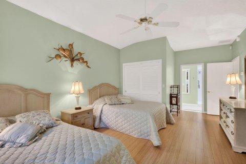 House in Stuart, Florida 3 bedrooms, 208.94 sq.m. № 2254332 - photo 22