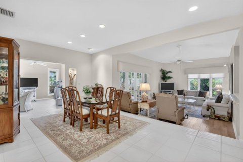 House in Stuart, Florida 3 bedrooms, 208.94 sq.m. № 2254332 - photo 6