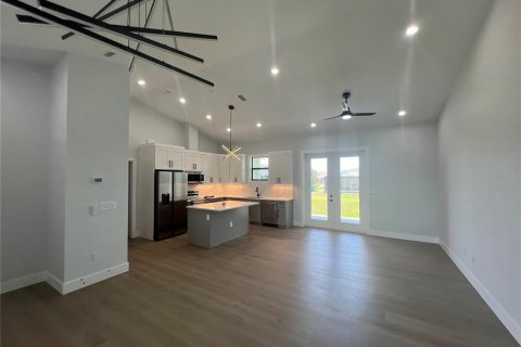 Casa en alquiler en Englewood, Florida, 4 dormitorios, 167.69 m2 № 1918863 - foto 6