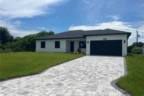 Casa en alquiler en Englewood, Florida, 4 dormitorios, 167.69 m2 № 1918863 - foto 1