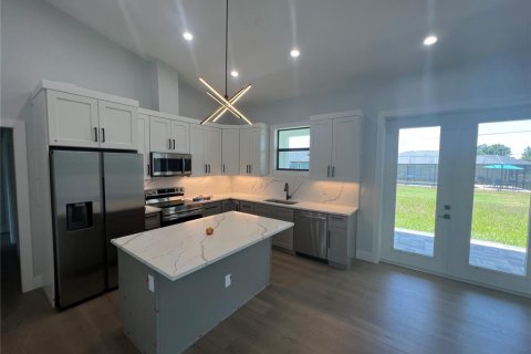 Casa en alquiler en Englewood, Florida, 4 dormitorios, 167.69 m2 № 1918863 - foto 13