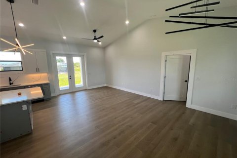 Casa en alquiler en Englewood, Florida, 4 dormitorios, 167.69 m2 № 1918863 - foto 3